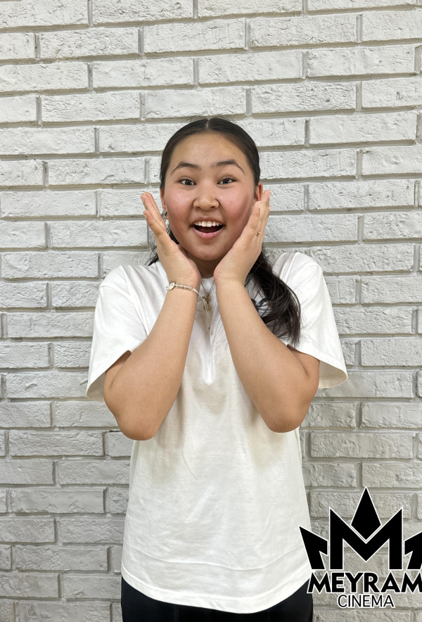 Айару Әбуханова