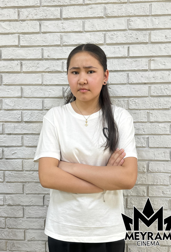 Айару Әбуханова