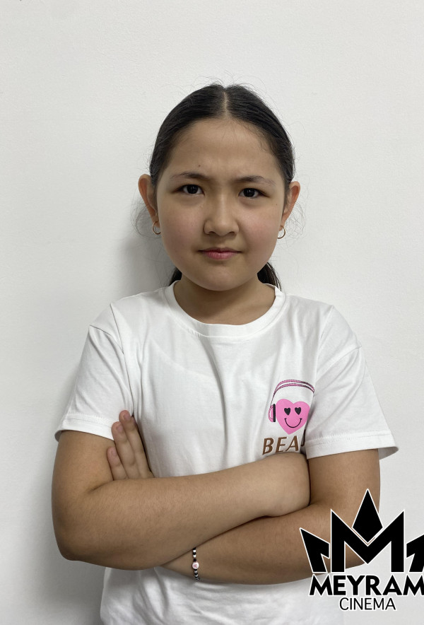 Айша Искакова