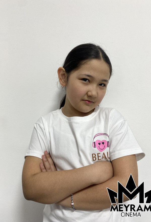 Айша Искакова