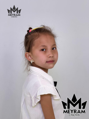 Көркем Елші