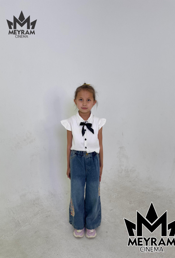 Көркем Елші