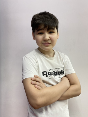 Нуркен Қадыралі