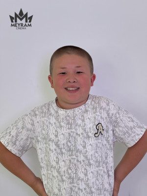 Аслан Фархат