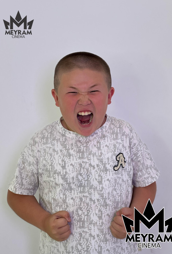 Аслан Фархат