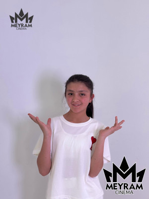 Назмина Ахмадтанова