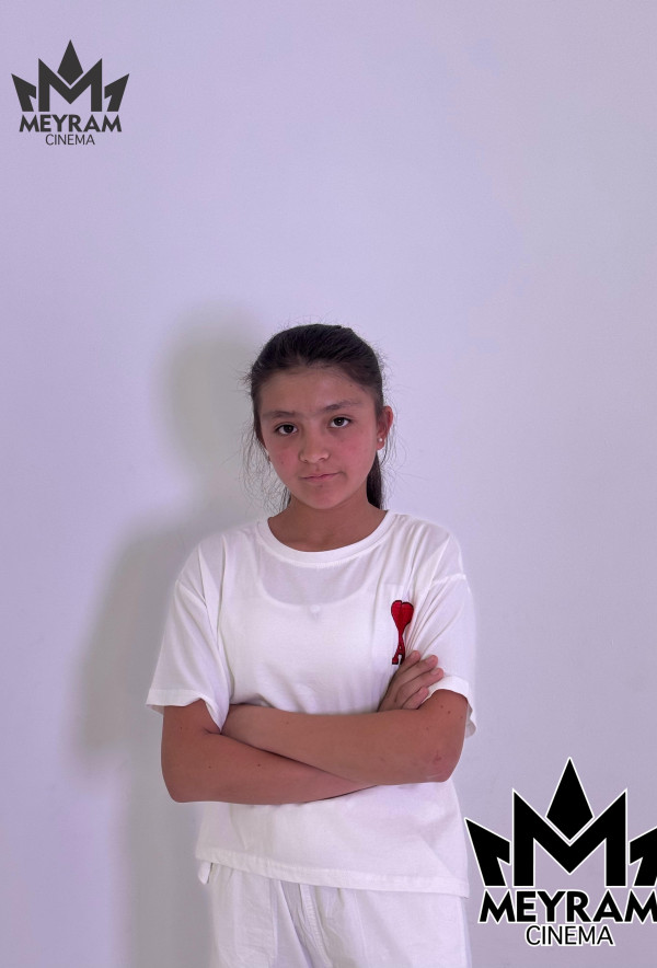 Назмина Ахмадтанова