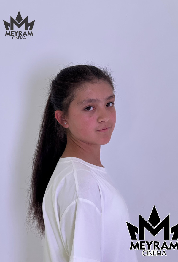 Назмина Ахмадтанова