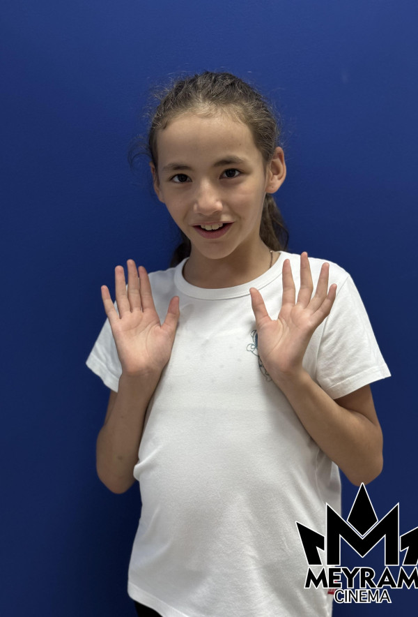 Аймира Әділақын