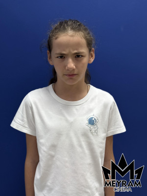 Аймира Әділақын