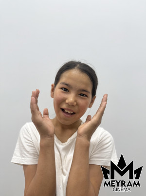 Лаура Жиенбай