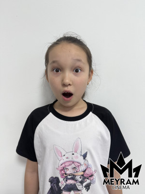 Аяулым Мөмен