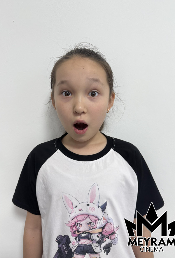 Аяулым Мөмен