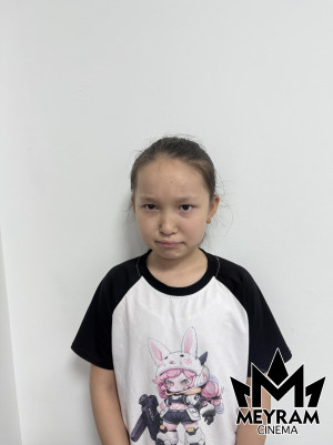 Аяулым Мөмен