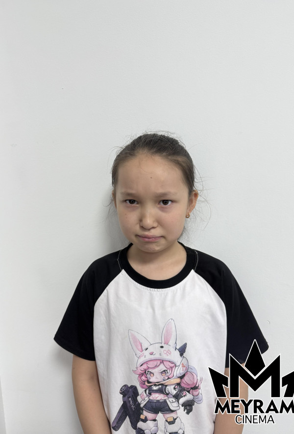 Аяулым Мөмен