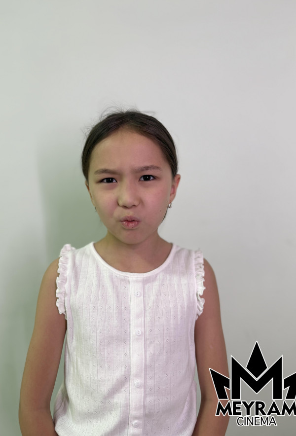 Айару Өмірзақ