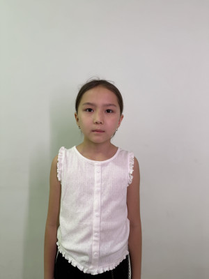 Айару Өмірзақ