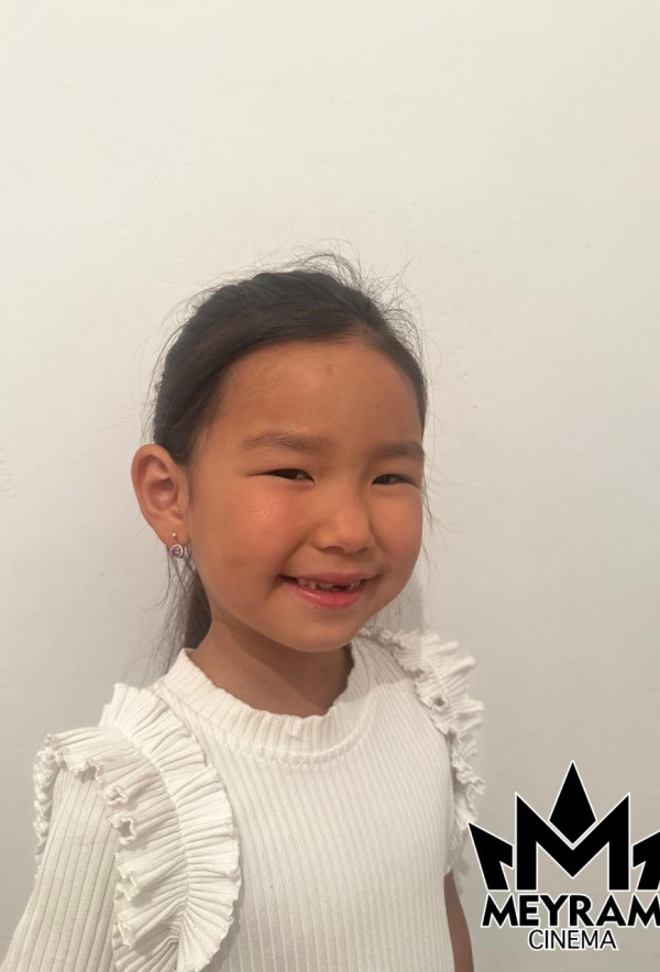 Әмина Шәріпхан