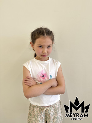 Айнұр Серік