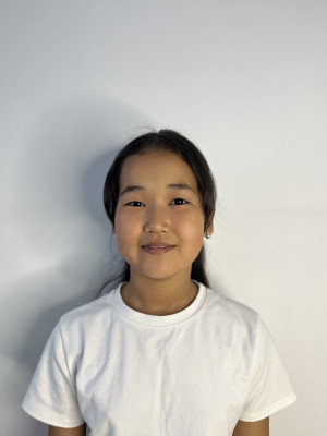 Асмира Дүйсенбек