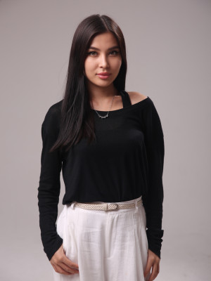 Айнұр Өзенбай