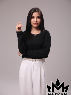 Айнұр Өзенбай