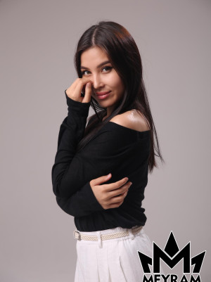 Айнұр Өзенбай