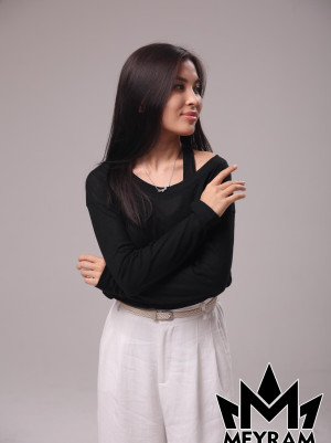 Айнұр Өзенбай